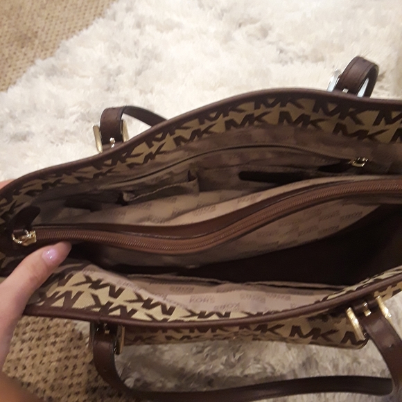 Michael Kors East West Monogrammed Voyager Tote - Picture 9 of 13